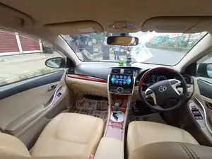 টয়োটা অ্যালিয়ন ২০১৩ নীল