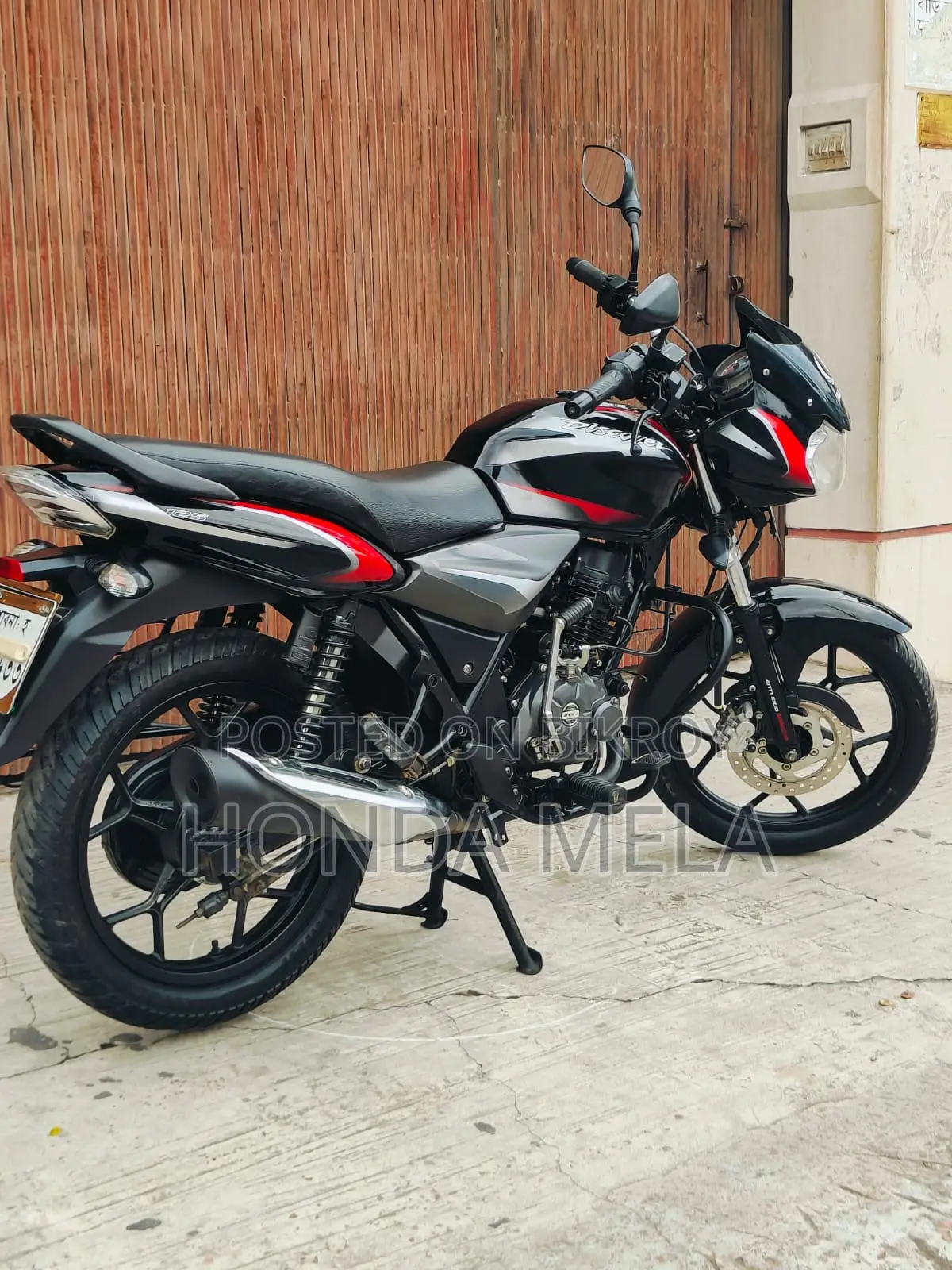 Bajaj Discover 125 2020 Black