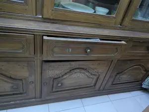 Showcase Selling Post