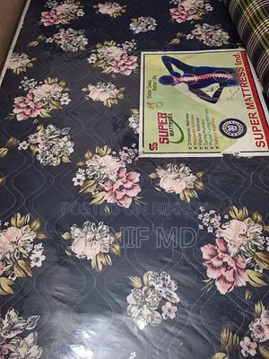 No issues. Selling because I have no space. 5ft by 6ft. Includes mattress.