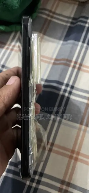 স্যামসাং গ্যালাক্সি এস২০ ১২৮ জিবি ব্ল্যাক
