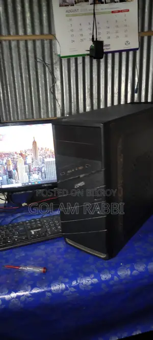 Desktop Computer 4GB RAM Intel Core I5 128GB HDD and SSD