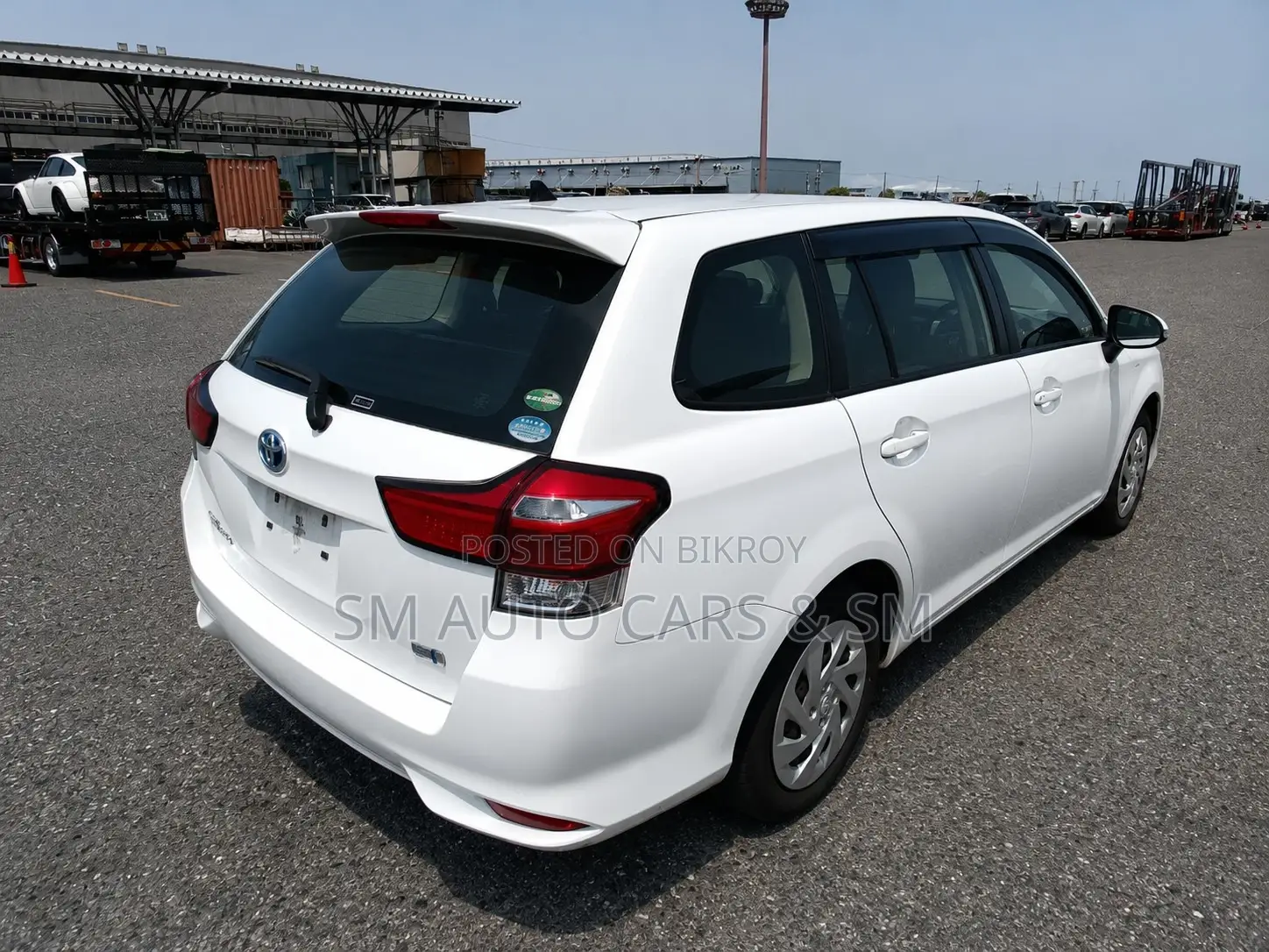 Toyota Corolla Fielder 2021 White