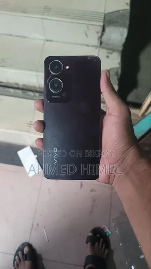 Vivo Y18 128 GB Bronze