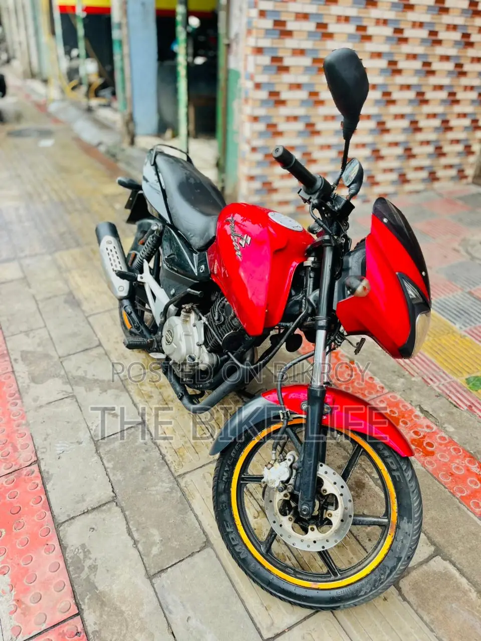 Bajaj Pulsar 150 2015 Red