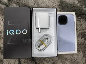 iQOO 256 GB Blue