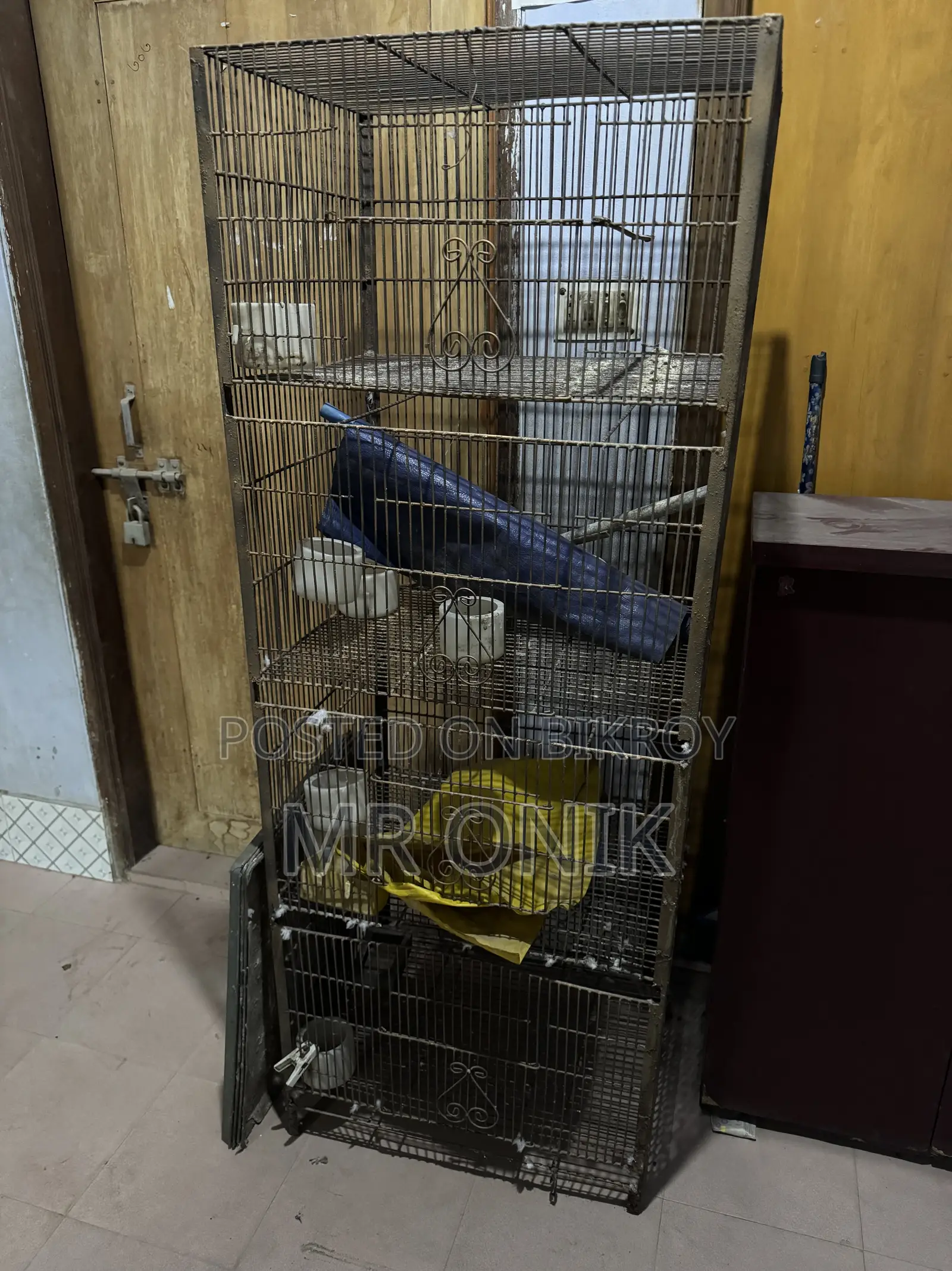 Big Metal Cage for Birds/Parrots/Pigeons