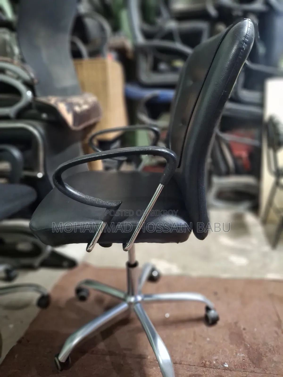 Otobi Boss Chair