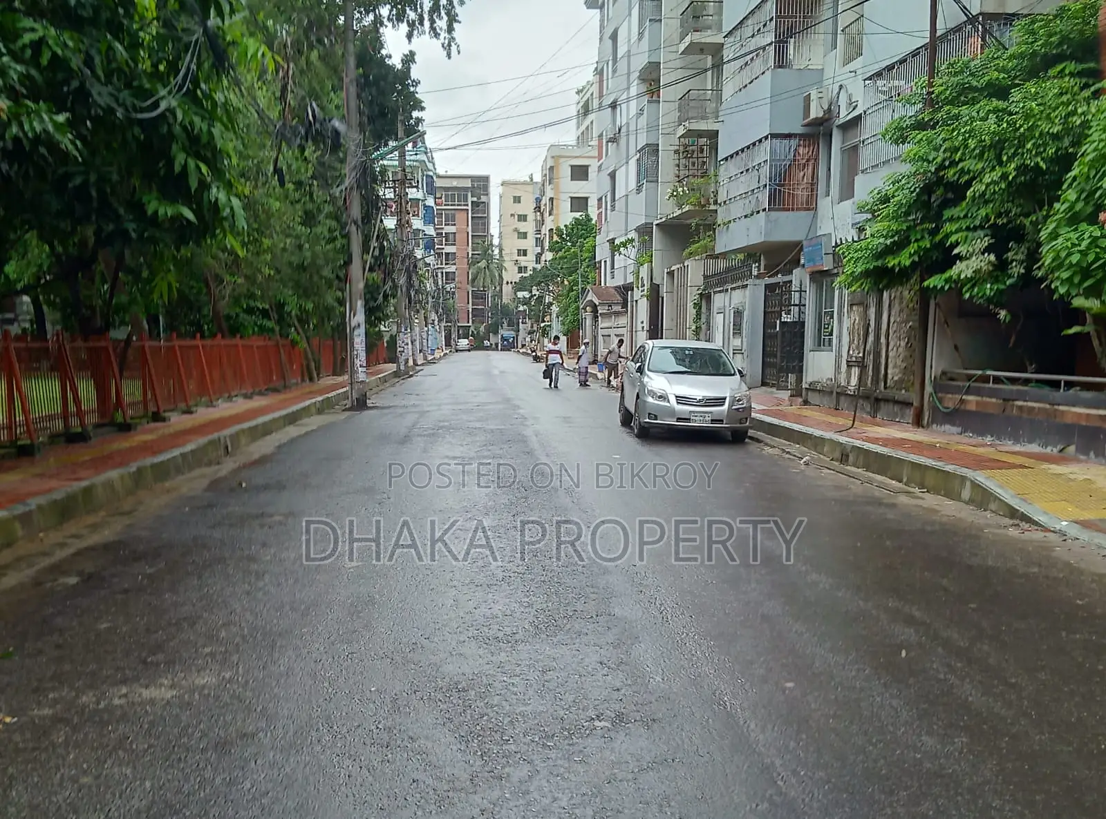 Corner 5.75 Katha South at Banani Block D.