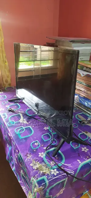 Golden Star Exclusive 32-inch LED TV Used