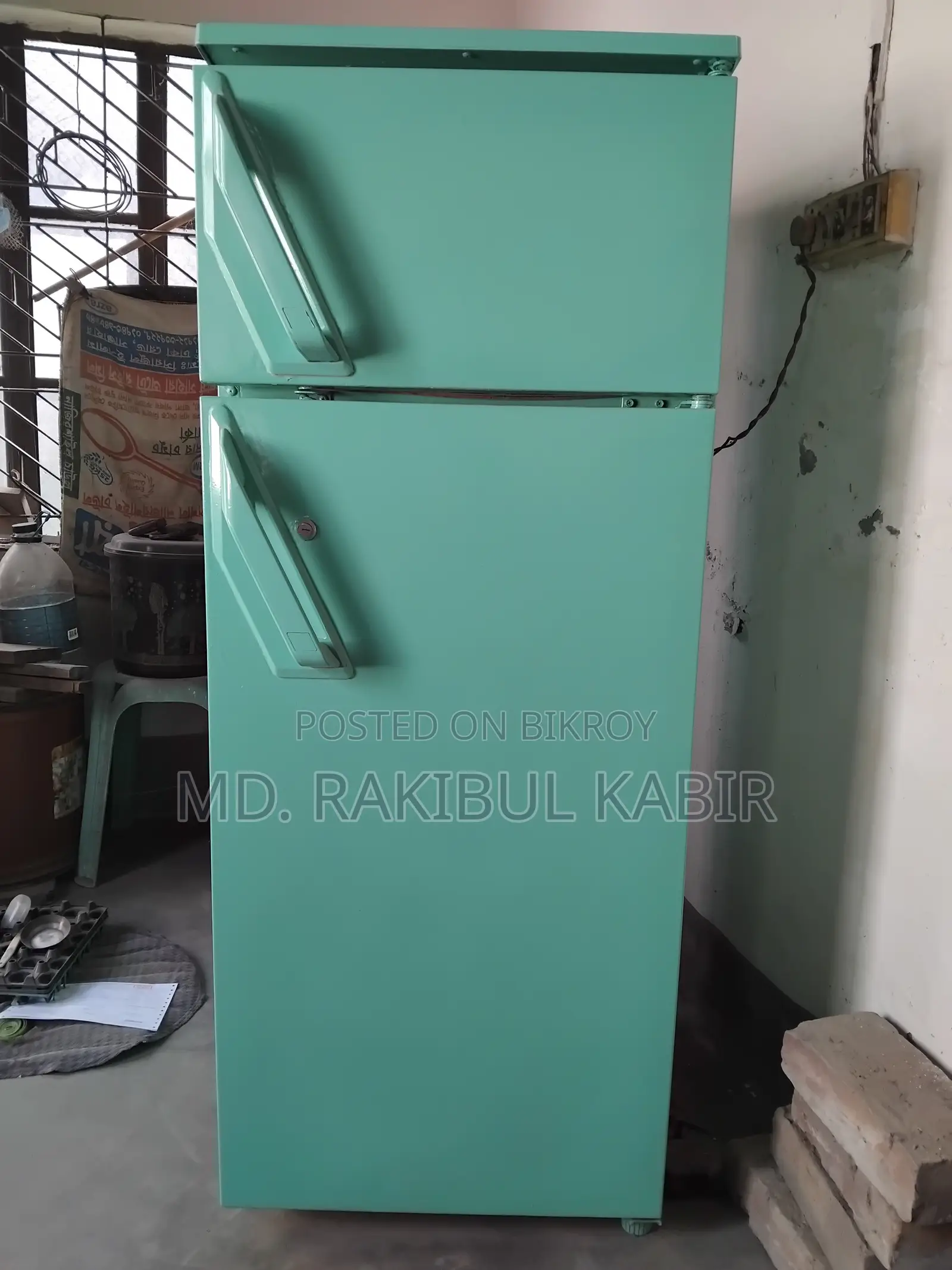 হিটাচি ফ্রিজ (ছোট)