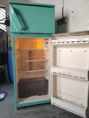হিটাচি ফ্রিজ (ছোট)