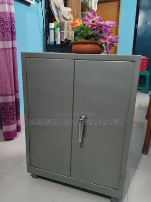 জুতার আলমারি