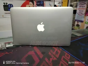 Laptop Apple MacBook Air 2012 4GB Intel Core 5 SSD 128GB