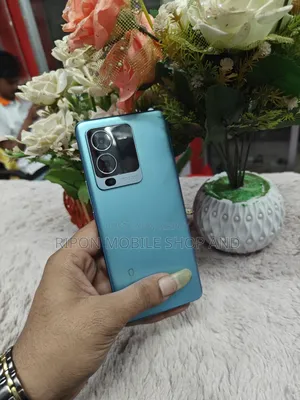 ভিভো ভি২৫ প্রো ১২৮ জিবি পার্পল