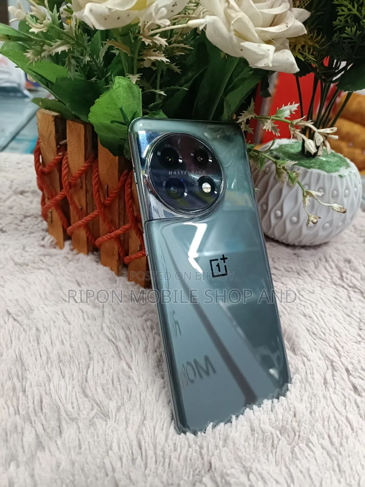 New OnePlus 11 256 GB Rose Gold