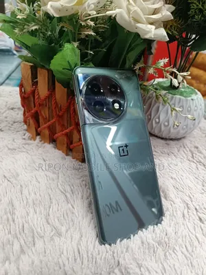 New OnePlus 11 256 GB Rose Gold