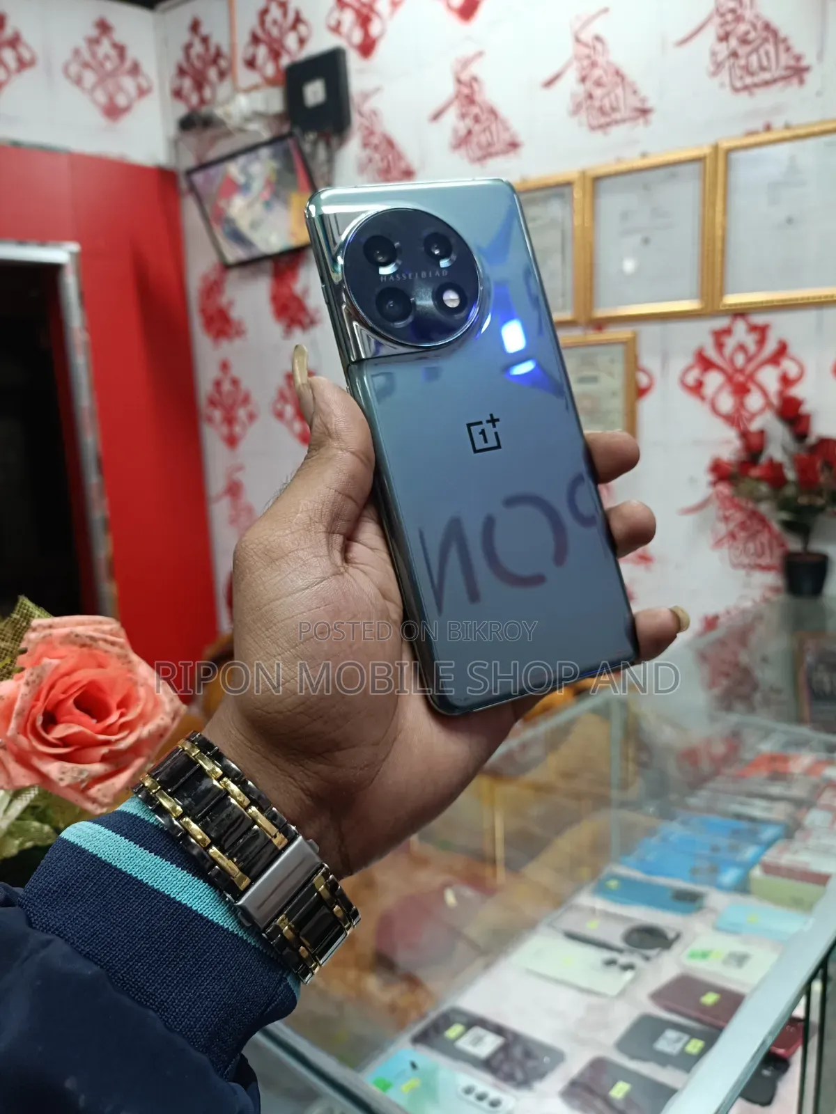 New OnePlus 11 256 GB Rose Gold