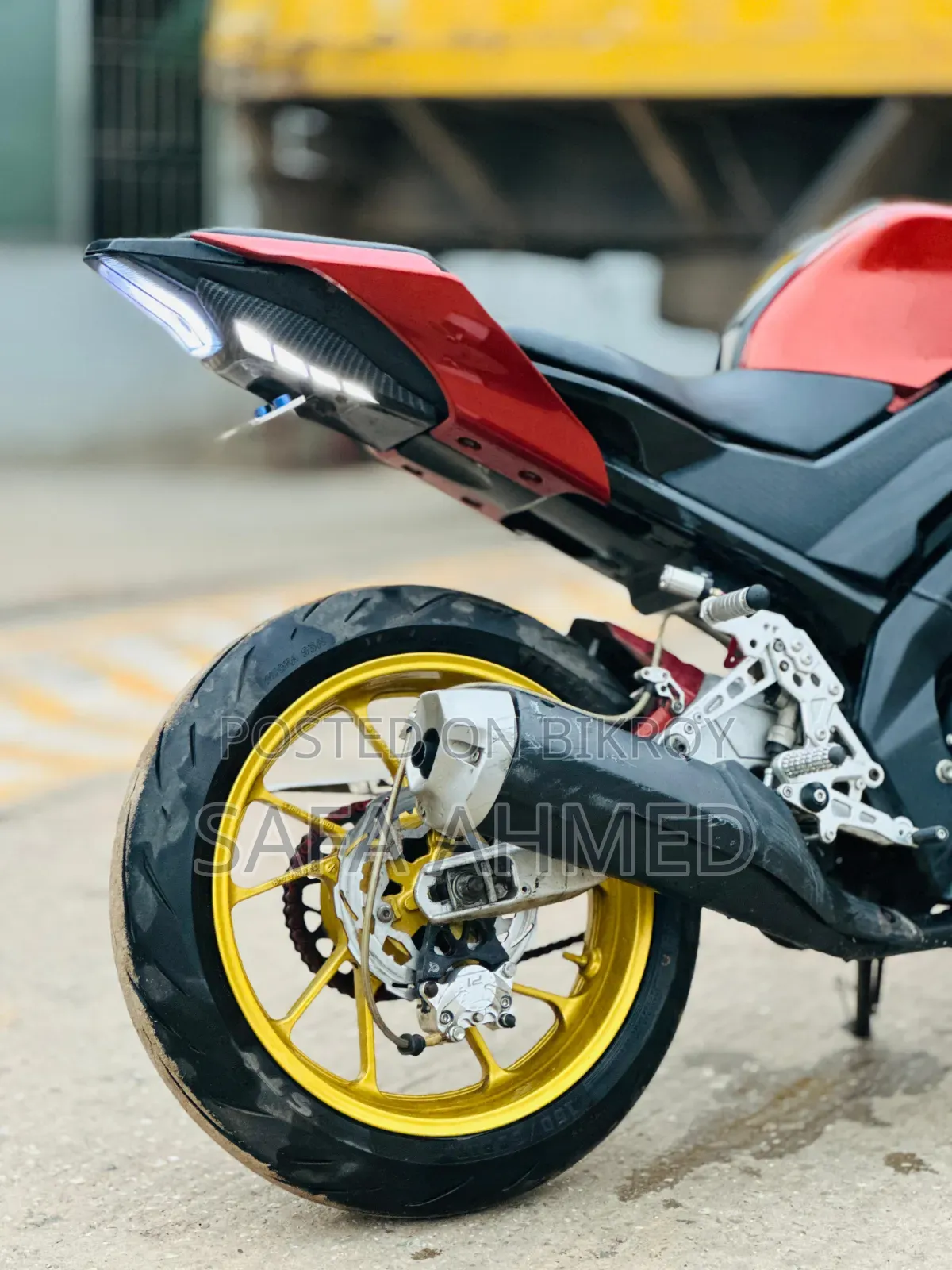 Yamaha R1 2020 Orange