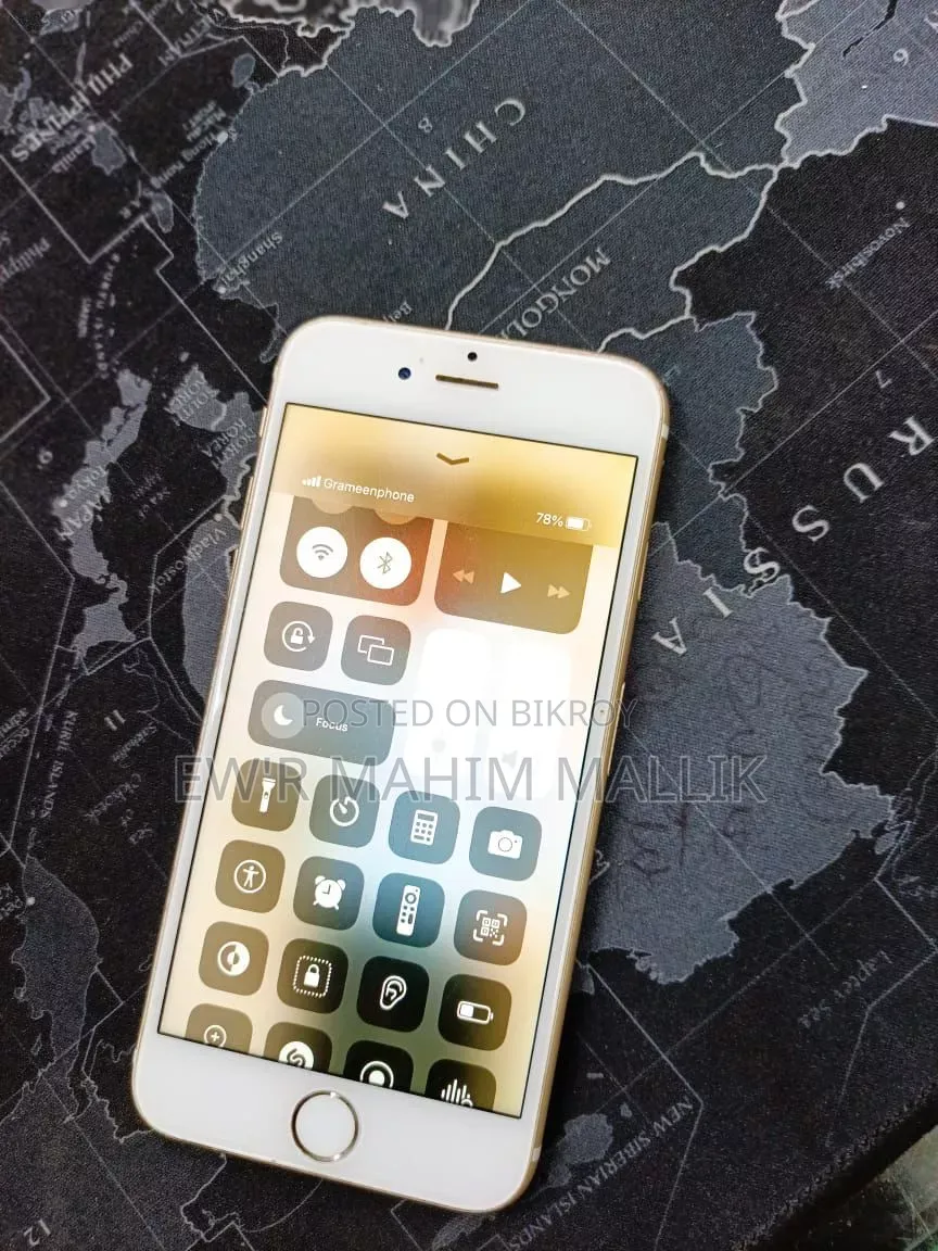 Mobile Phone 64 GB Gold