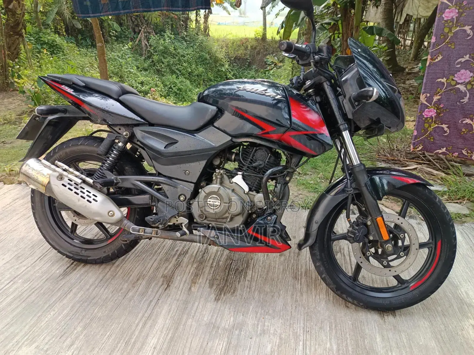 Bajaj Pulsar 150 2021 Red