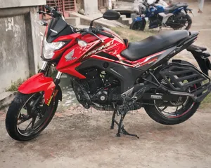 Honda CB 2021 Red