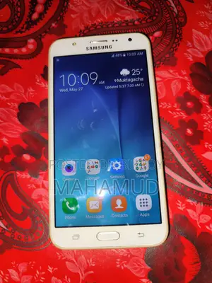 Samsung Galaxy J7 32 GB White