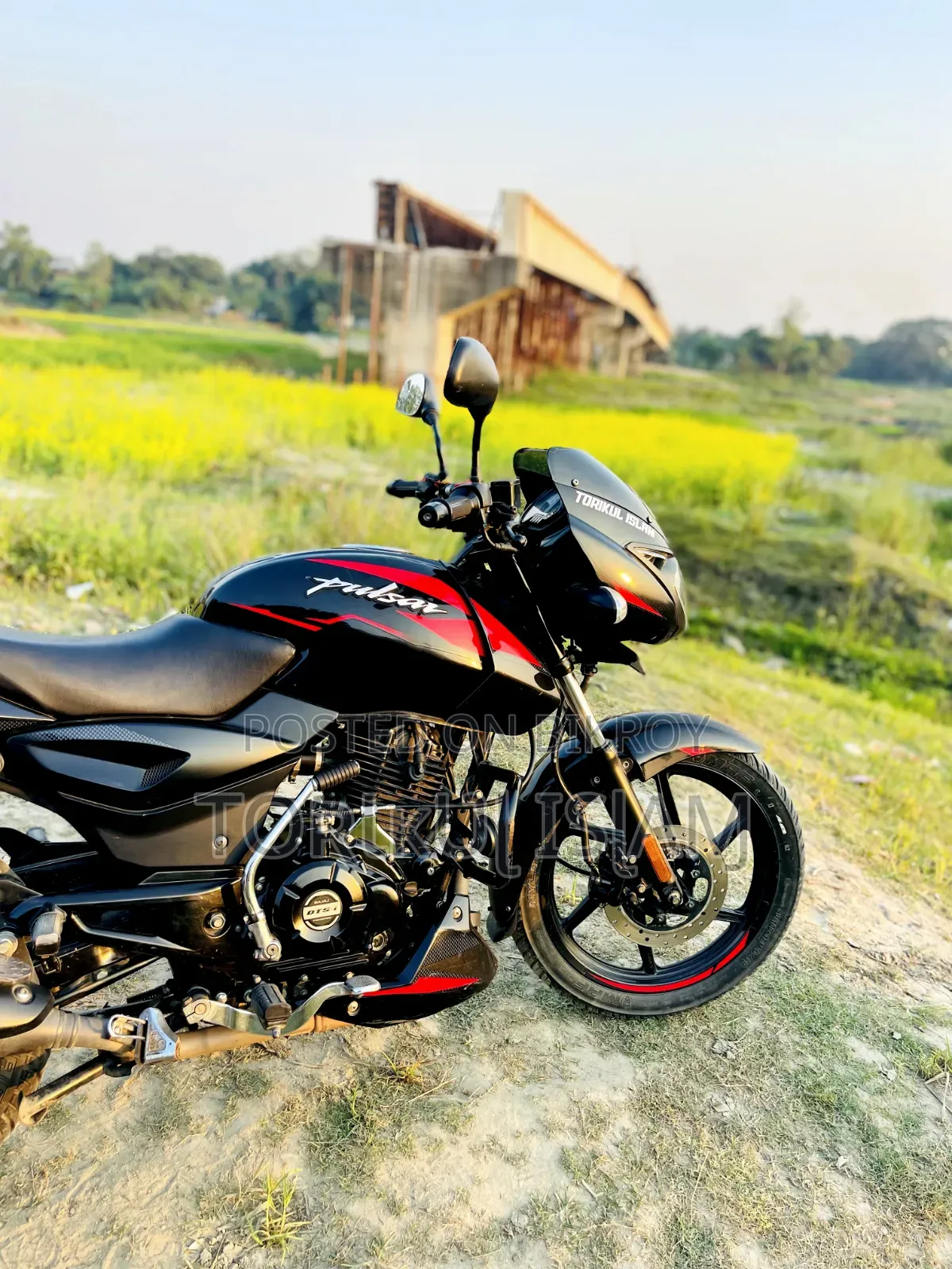 Bajaj Pulsar 150 2023 Red