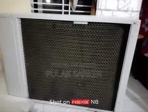 একটি এসি বিক্রয় করা হবে।
