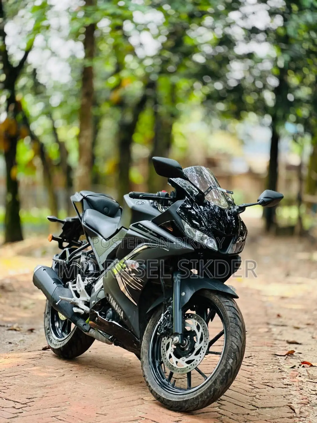 New Yamaha R1 2025 Black