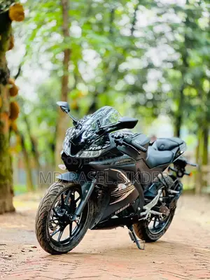 New Yamaha R1 2025 Black