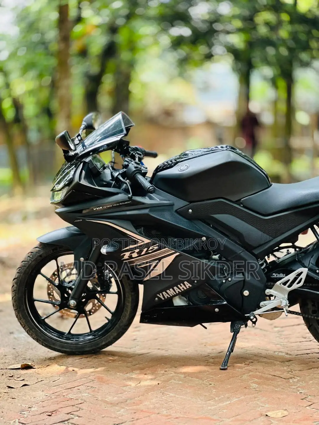New Yamaha R1 2025 Black