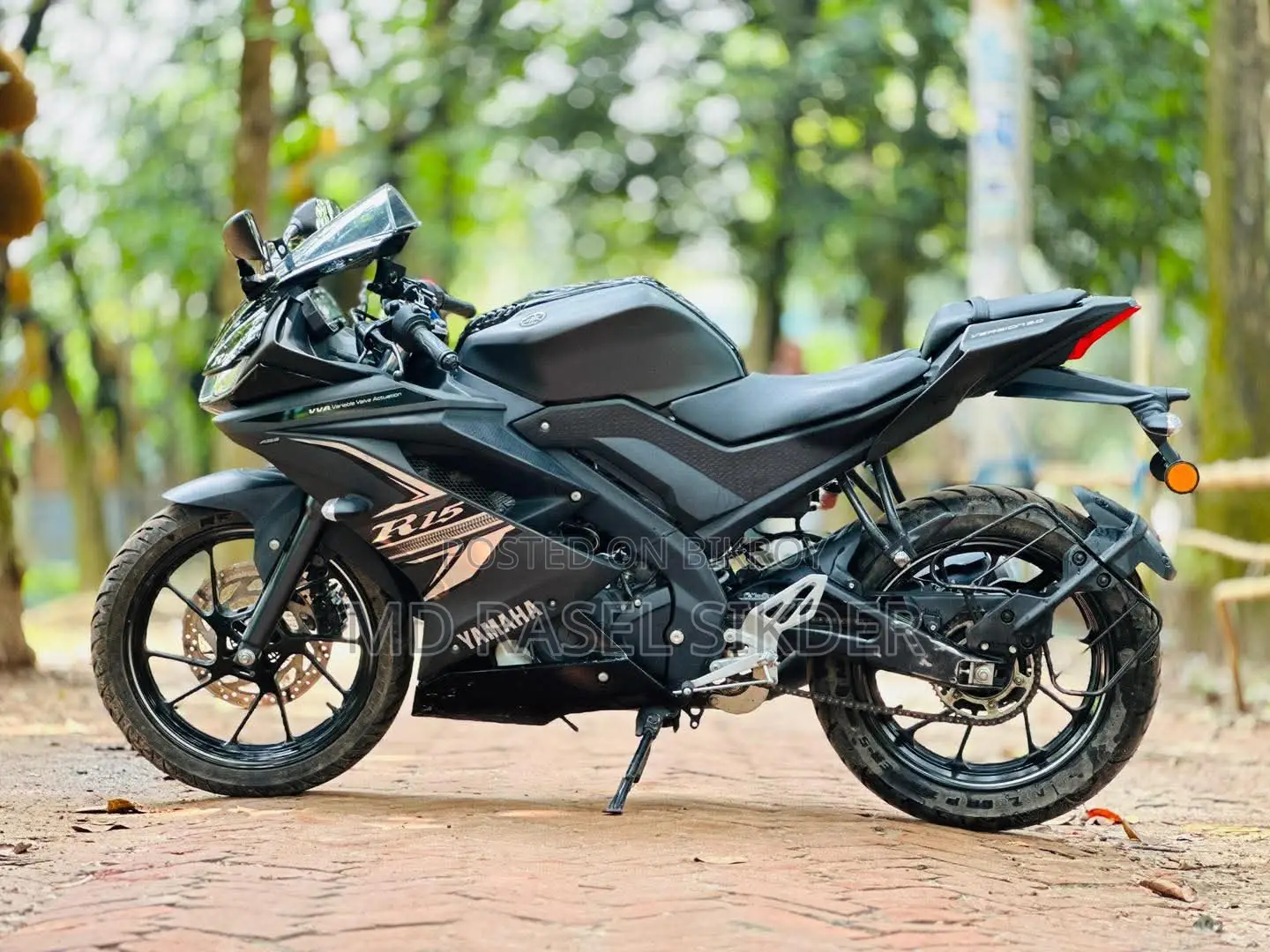 New Yamaha R1 2025 Black