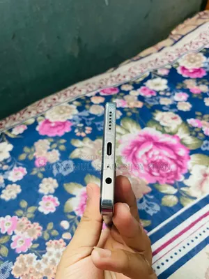 টেকনো ক্যামন ২০ ২৫৬ জিবি