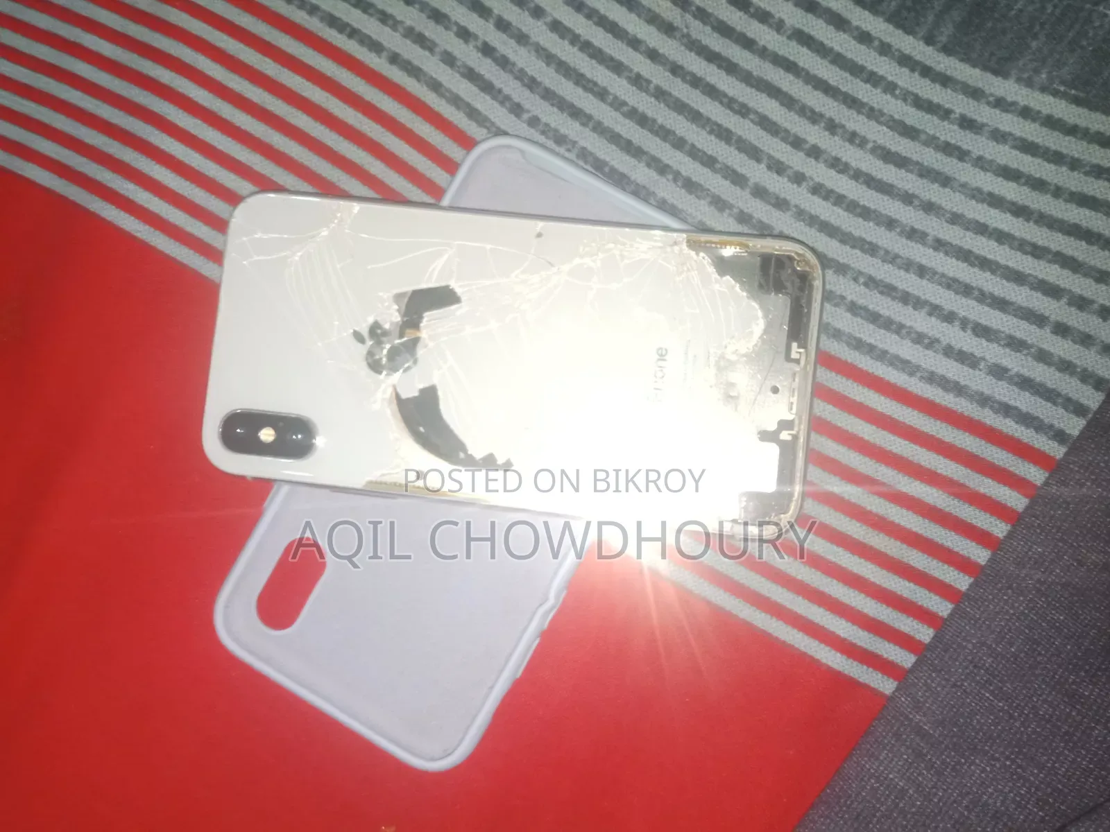 অ্যাপল আইফোন এক্স ২৫৬ জিবি সাদা