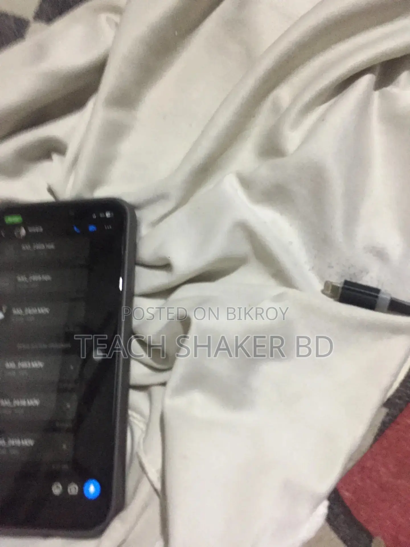 অ্যাপল আইফোন ১১ ৬৪ জিবি রেড