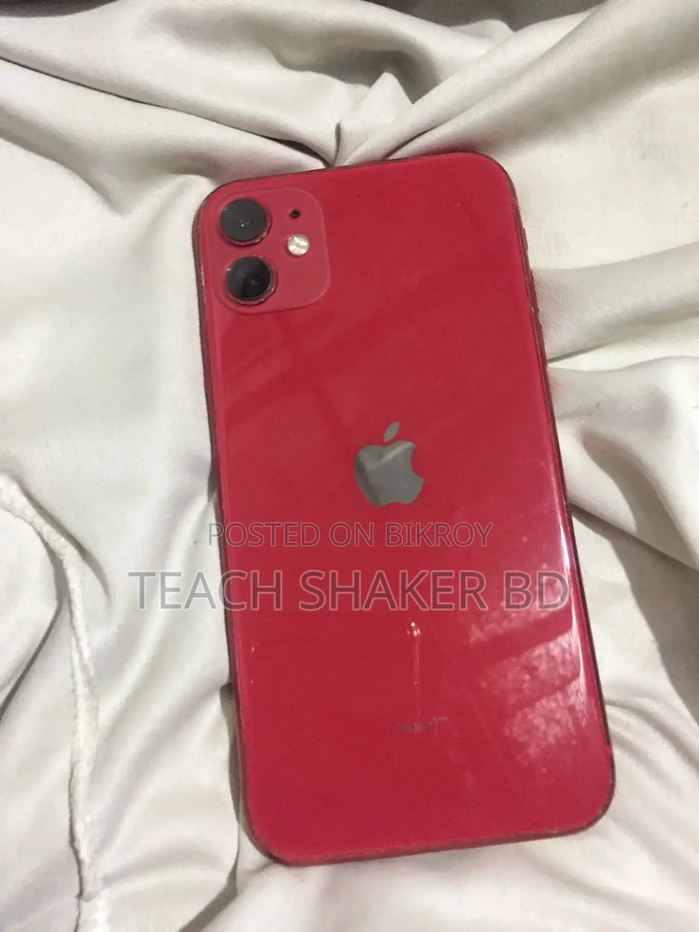 অ্যাপল আইফোন ১১ ৬৪ জিবি রেড