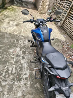 Honda Hornet 2025 Blue