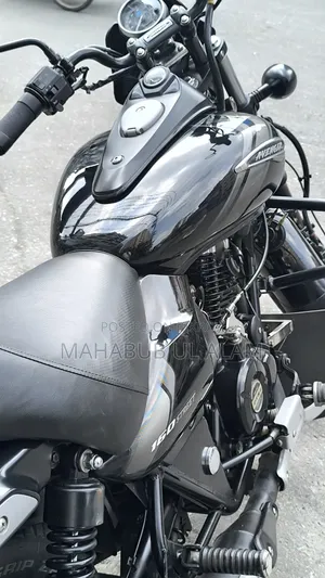 Bajaj Avenger 160 Street 2021 Black