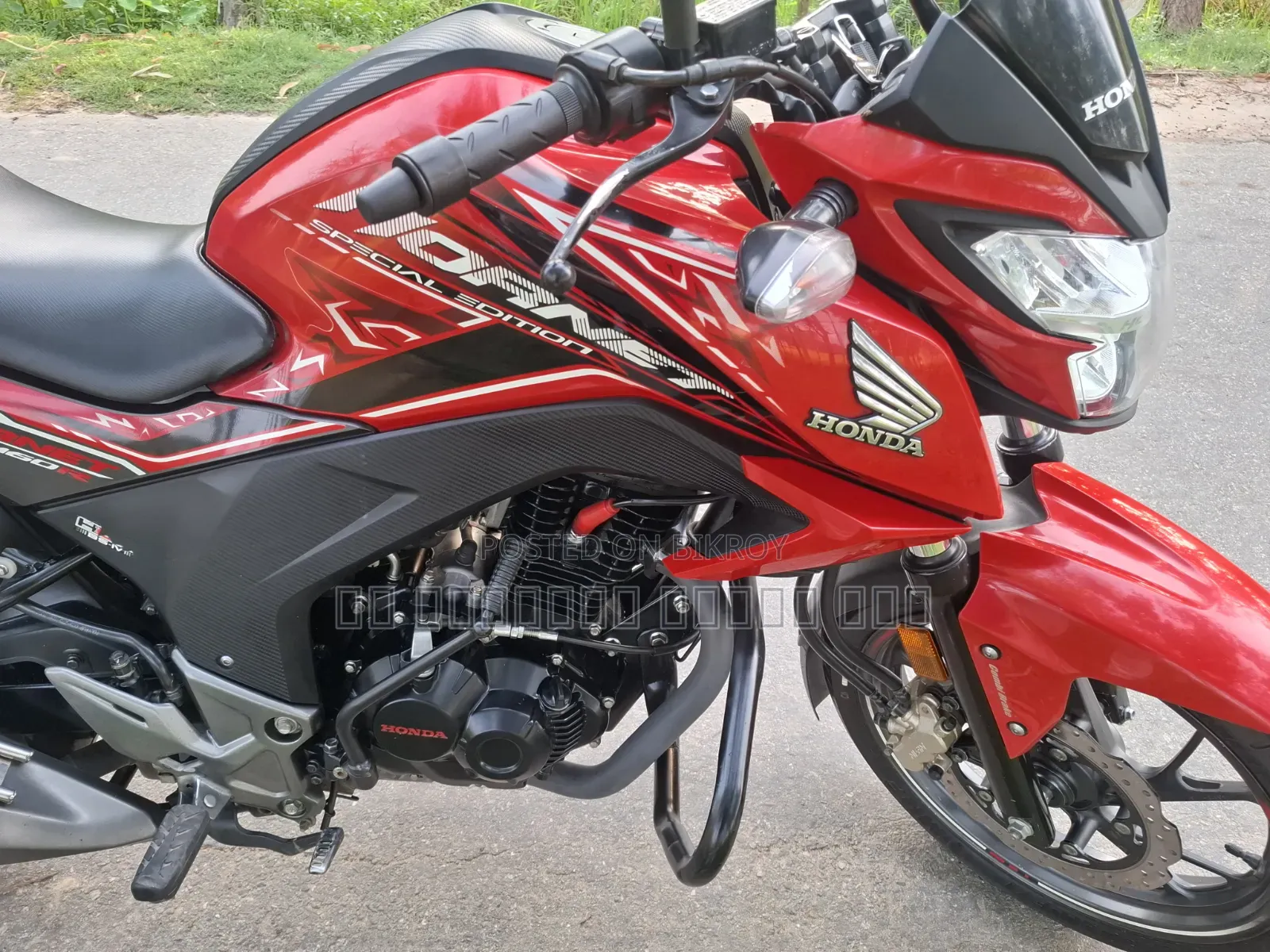 হোন্ডা হর্নেট ২০২২ রেড