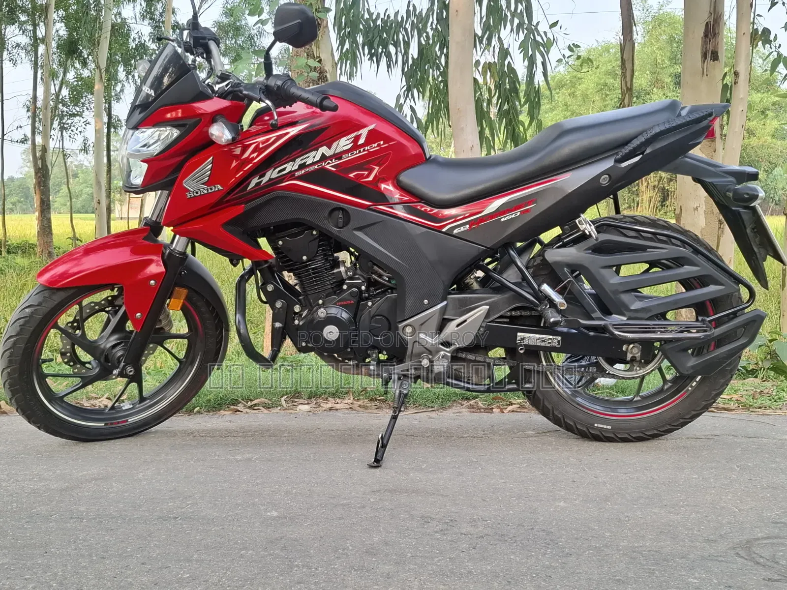 হোন্ডা হর্নেট ২০২২ রেড