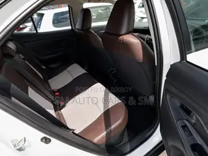 Toyota Yaris Cross 1.5 Hybrid FWD 2021 Pearl
