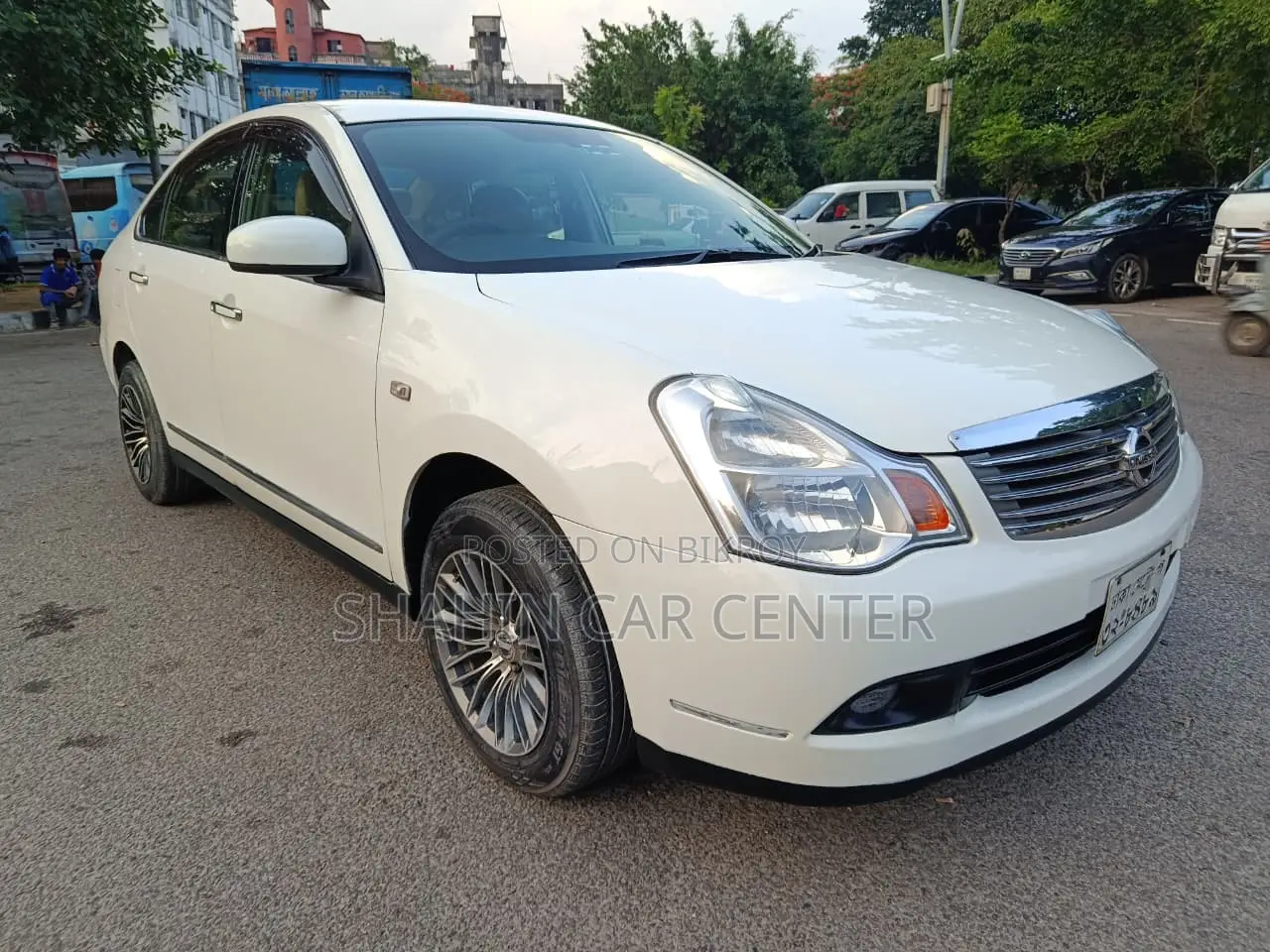 Nissan Bluebird 2012 Pearl