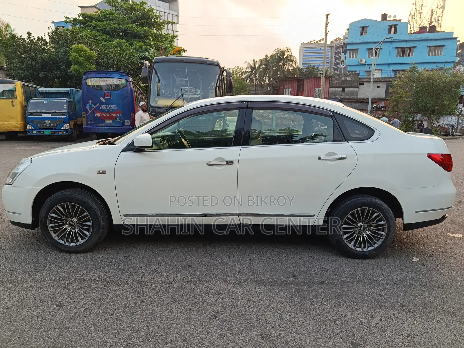 Nissan Bluebird 2012 Pearl