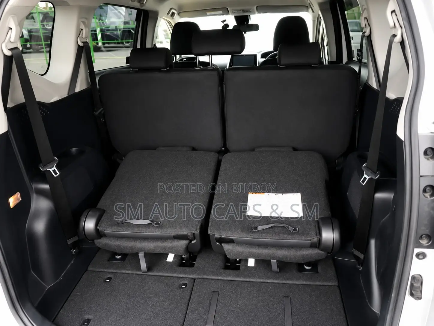 Toyota Sienta 1.5 Hybrid FWD 2021 Pearl