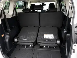 Toyota Sienta 1.5 Hybrid FWD 2021 Pearl