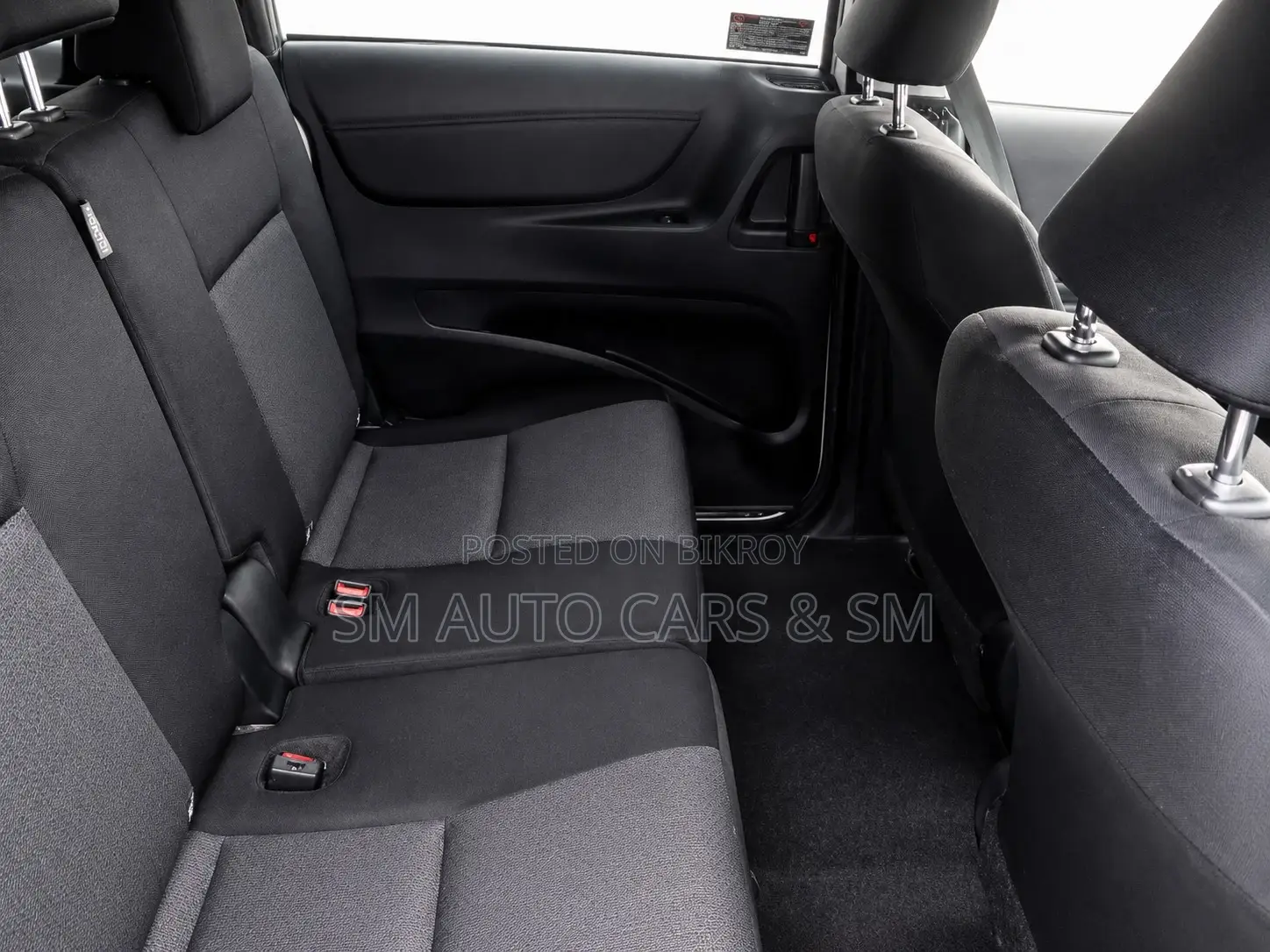 Toyota Sienta 1.5 Hybrid FWD 2021 Pearl
