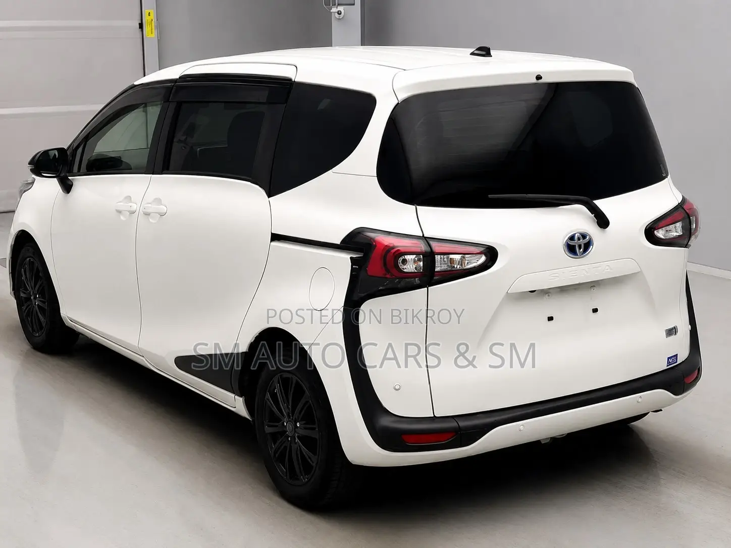 Toyota Sienta 1.5 Hybrid FWD 2021 Pearl