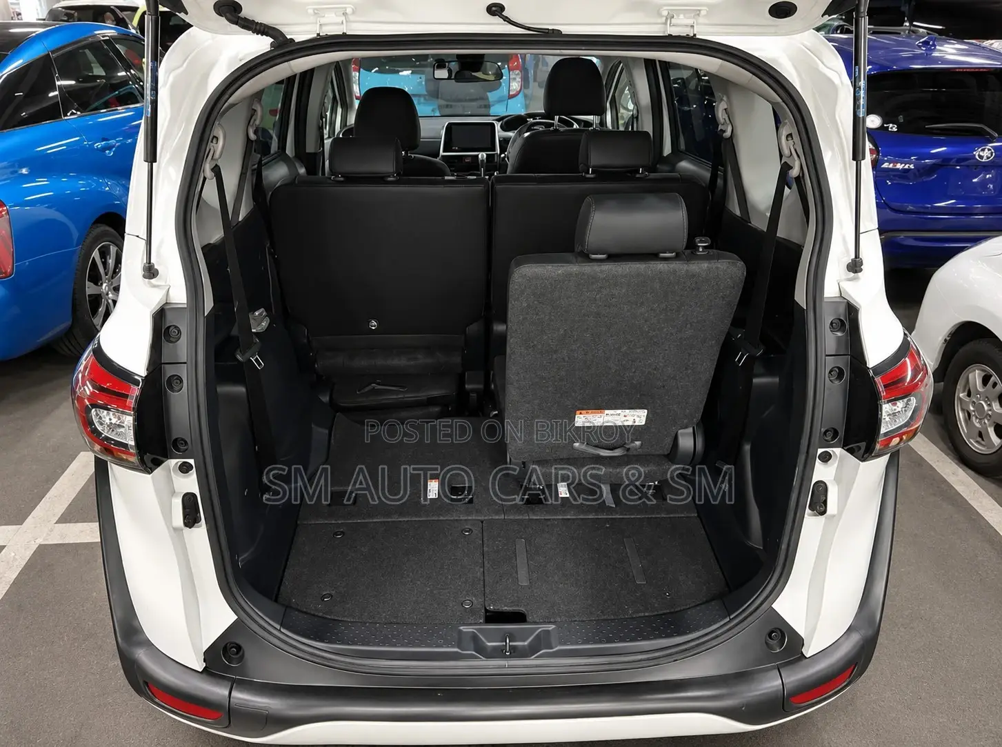 Toyota Sienta 1.5 Hybrid FWD 2021 Pearl