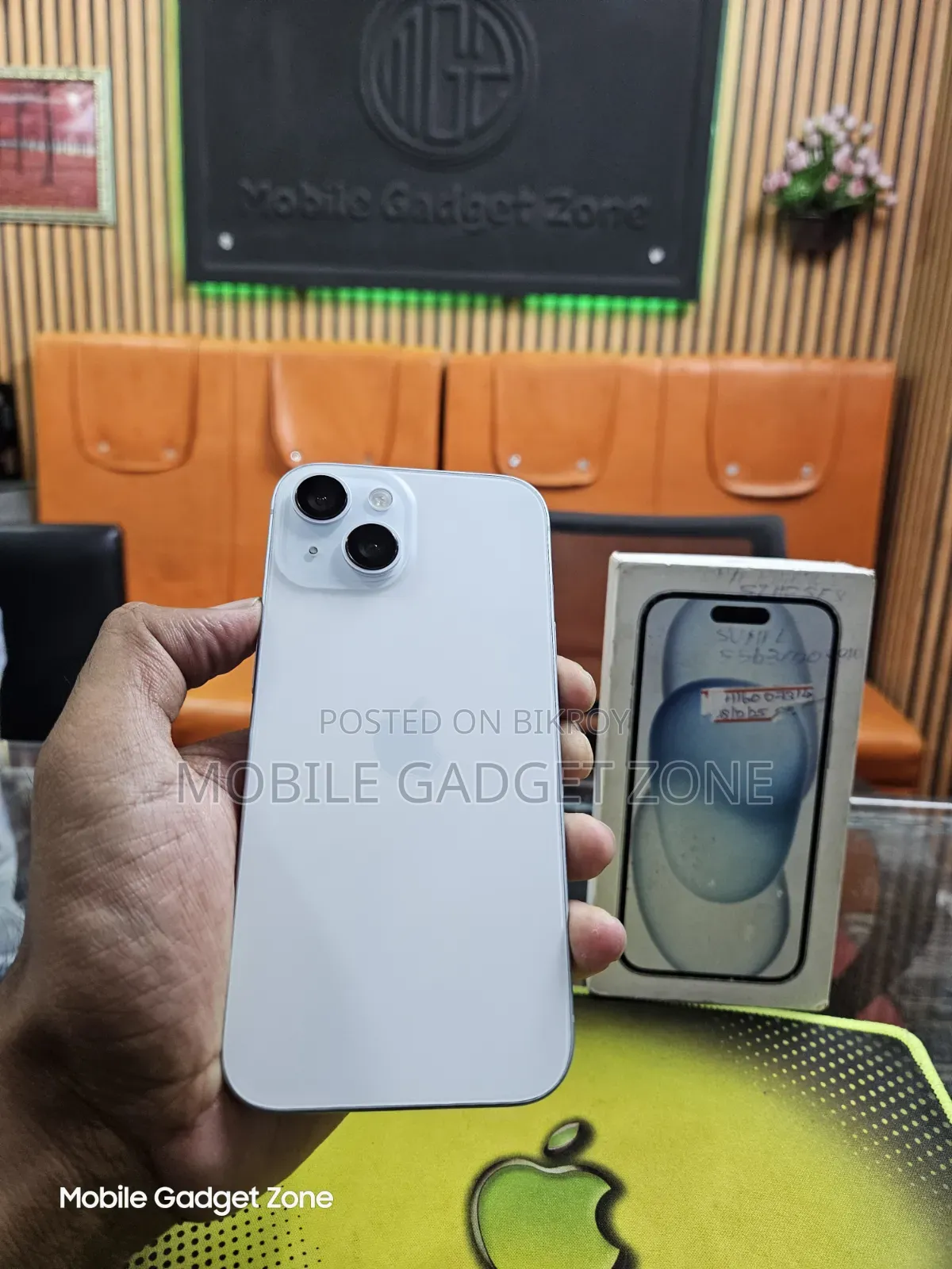 Apple iPhone 15 128 GB White
